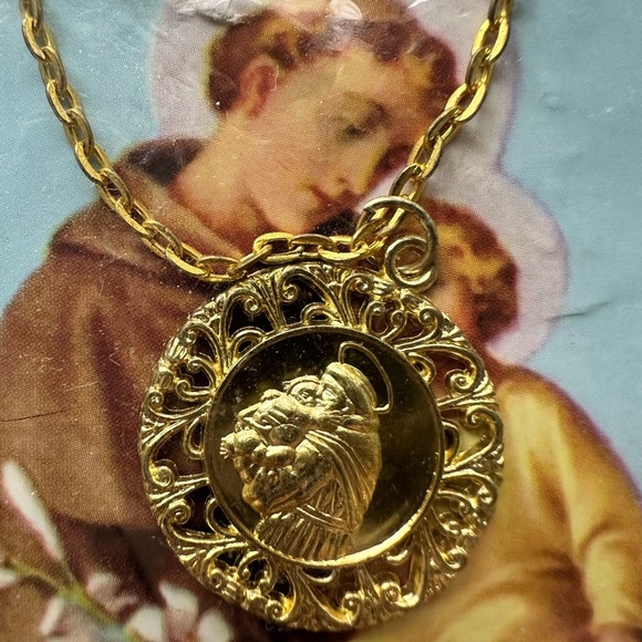 SAINT Anthony MEDAL Saint of Miracles Pendant Necklace Catholic Religious‎ - Picture 1 of 3